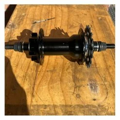 Moyeu COLLECTIVE C2 Arrière Noir -Vélos complets Remise moyeu collective c2 arriere noir 1