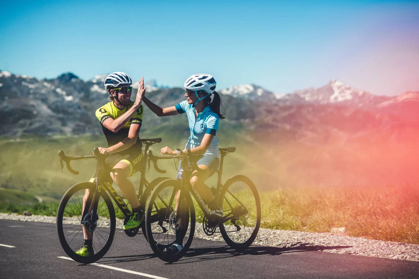 Vélos complets Remise 4 Vélos complets Remise -Vélos complets Remise ete activite velo de route duo courhevel arthur bertrand 1350x899 560